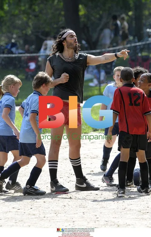 Russell Brand and Jonah Hill on 'Get him to the Greek' set
