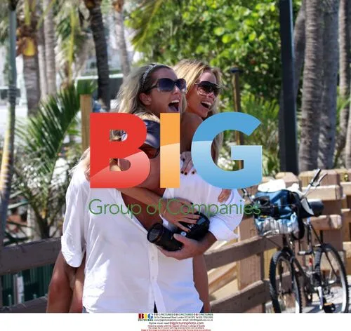Lauren Pope and Kellie Acreman relax in Miami