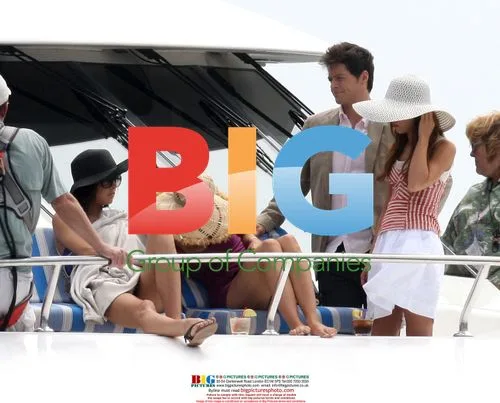 90210 Cast Filming on Yacht