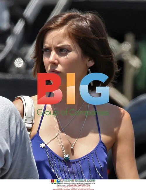 90210 Stars Film Scene on Yacht