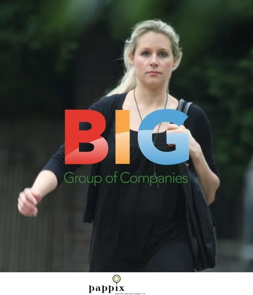 Abigail Titmuss on Stroll in London