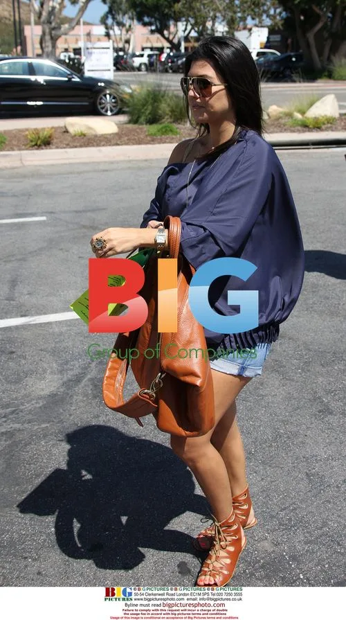 Kardashians and Disick out shopping in Malibu