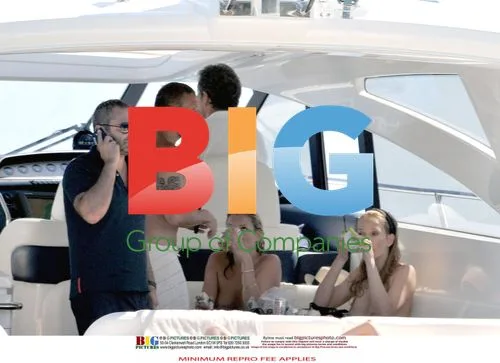 Kate Moss and friends relaxing on yacht