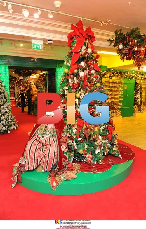 Santa and Penguins at Harrods