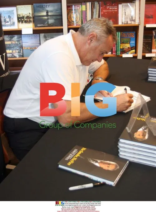 Dave Jones Book Signing in Liverpool