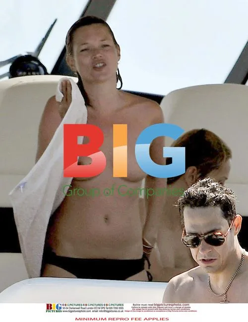 Kate Moss and friends on yacht in France