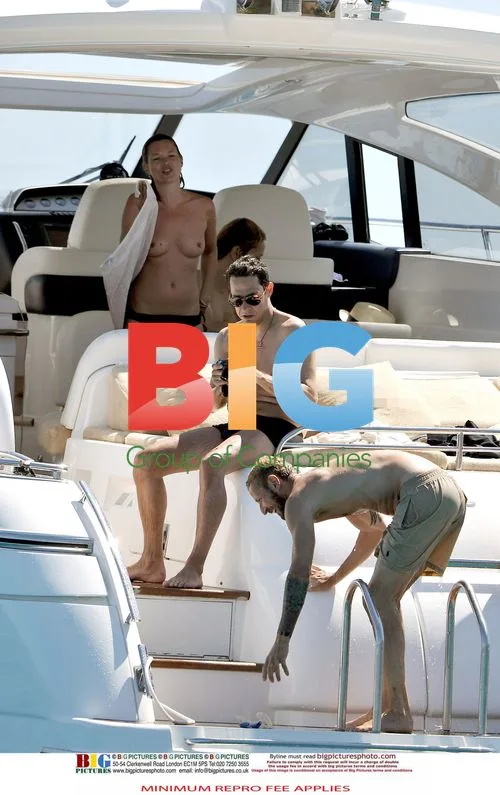 Kate Moss and friends on yacht in France