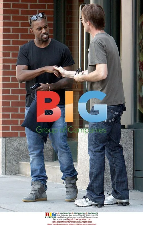Kanye West outside Jamba Juice