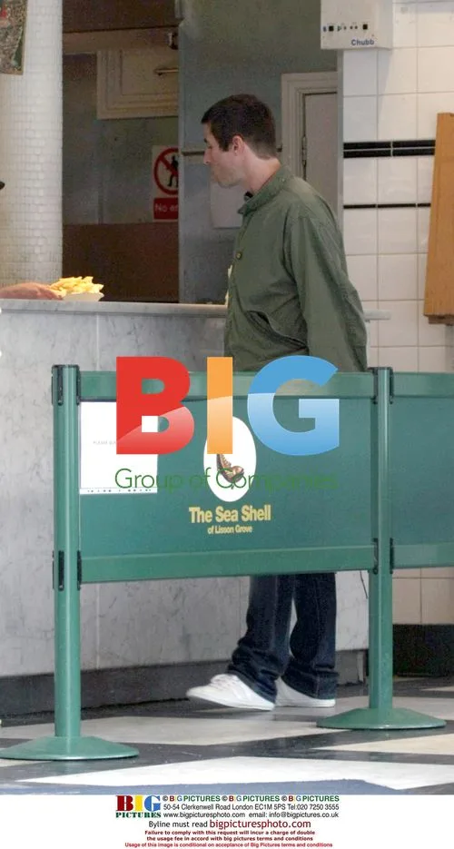 Liam Gallagher spotted at fish and chip shop
