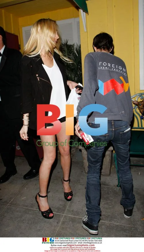Lindsay Lohan and Samantha Ronson Smoke Outside Dan Tana's