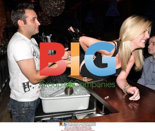 Singer Dane Bowers at Dandelion Bar in Dublin