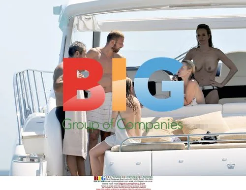 Kate Moss and friends relax on yacht in France