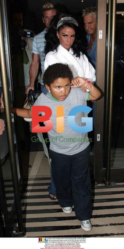 Katie Price leaves Mayfair Hotel for wedding
