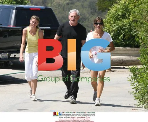Jennifer Garner and Victor Garber Hike at Topanga State Park