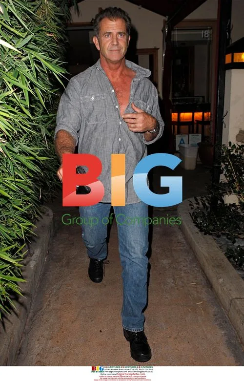 Mel Gibson Leaving Nobu Restaurant