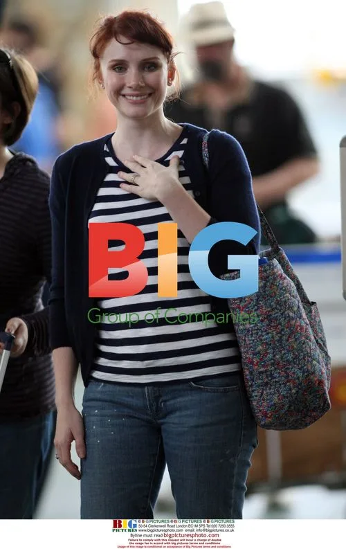 Bryce Dallas Howard Arrives at Vancouver Airport