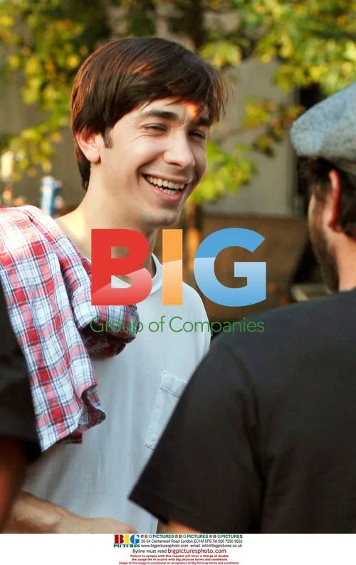 Drew Barrymore, Justin Long, and Ron Livingston on "Going the Distance" set
