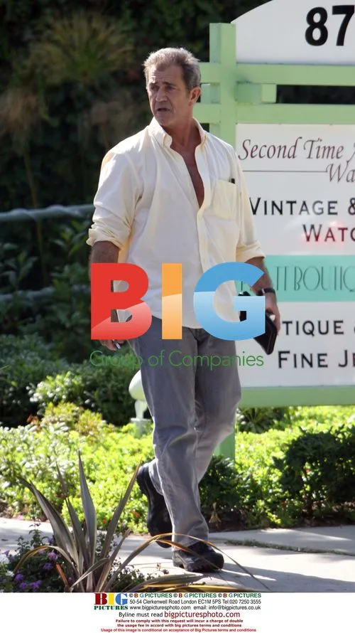 Mel Gibson Lunches and Goes Shopping in Beverly Hills
