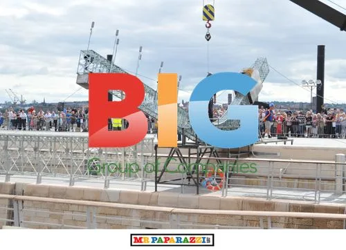 James May and Meccano bridge