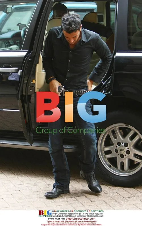 Peter Andre departs Radio 2 studio