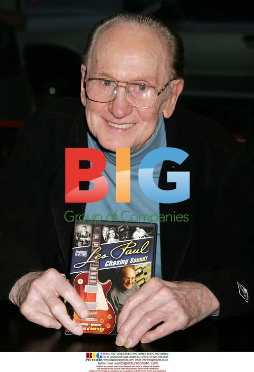 Legendary Jazz Guitarist Les Paul