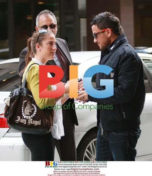 Peter Andre meets girl in London