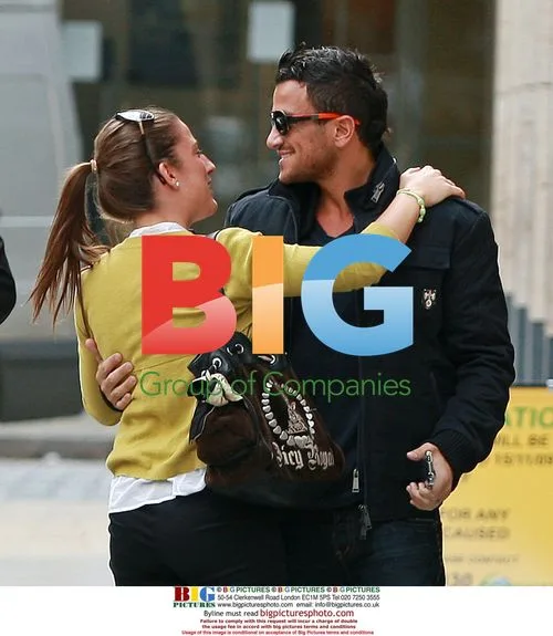 Peter Andre Meets Girl in London