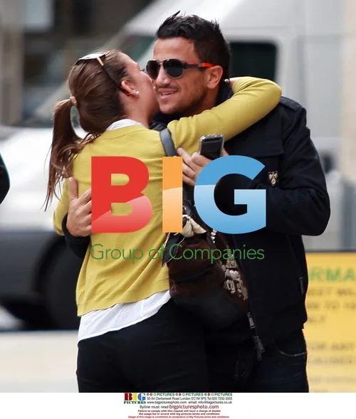 Peter Andre meets girl in London