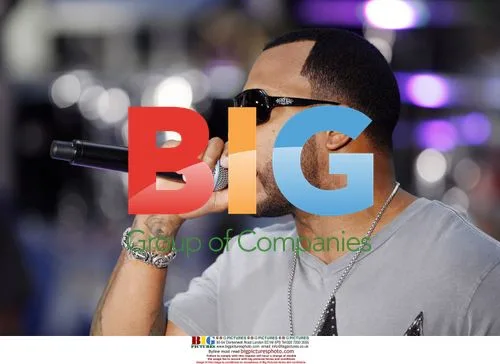 Flo Rida Performs on NBC Today Show