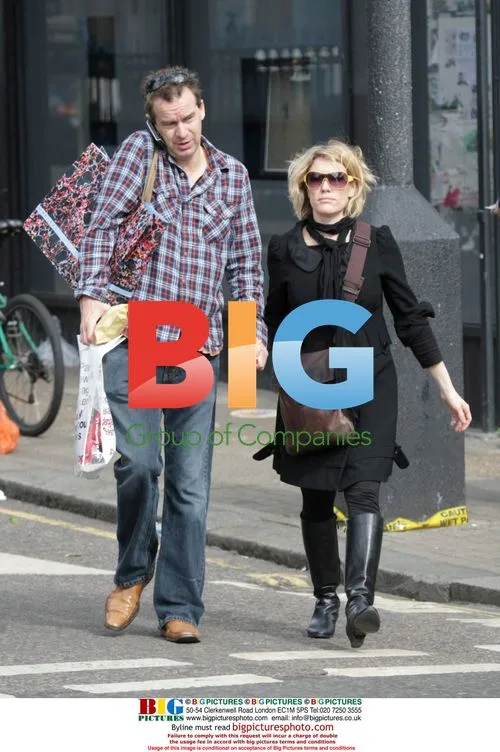Cerys Matthews expecting at 40