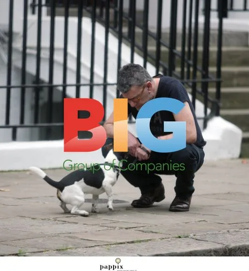 Vettriano Walks Jack Russell in London