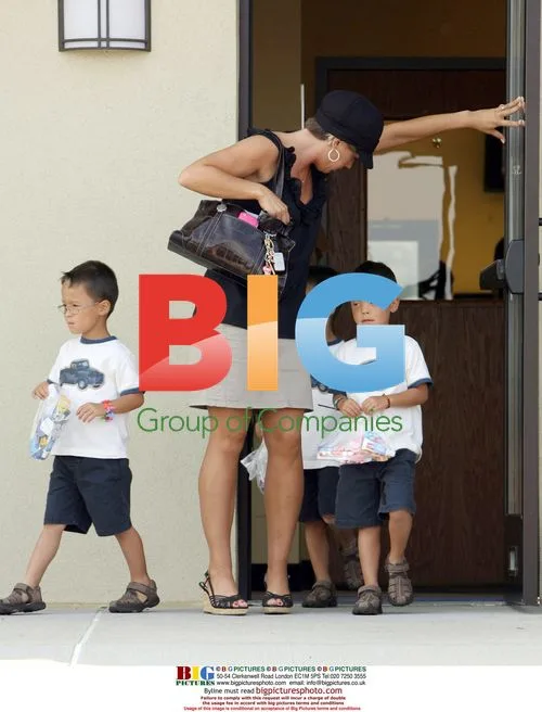 Kate Gosselin takes sons to dentist