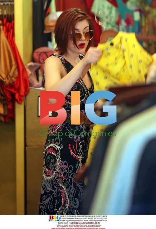 Frances Bean Cobain shopping in NYC