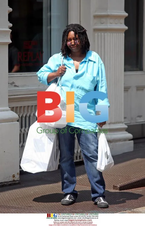 Whoopi Goldberg leaves Apple Store