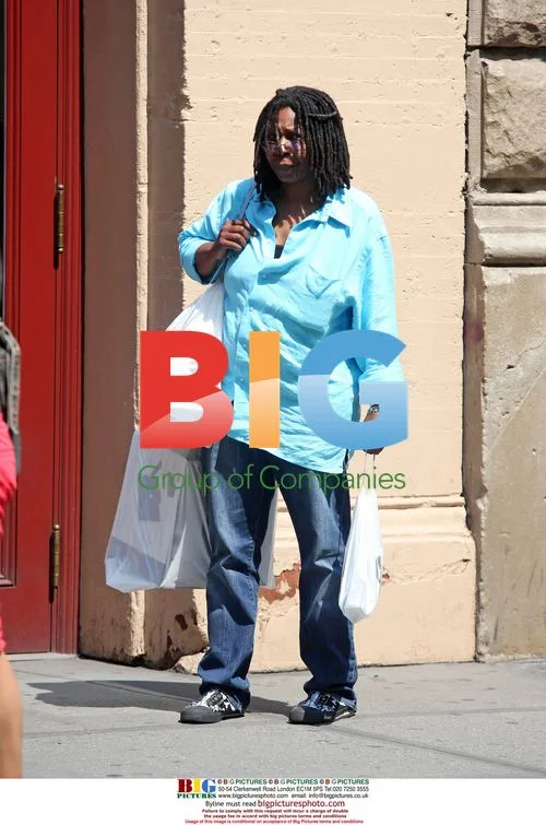 Whoopi Goldberg Shops at Soho Apple Store