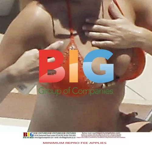 Kelly Brook and Danny Cipriani Poolside in USA