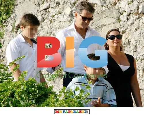 Pierce Brosnan enjoys Ravello sightseeing
