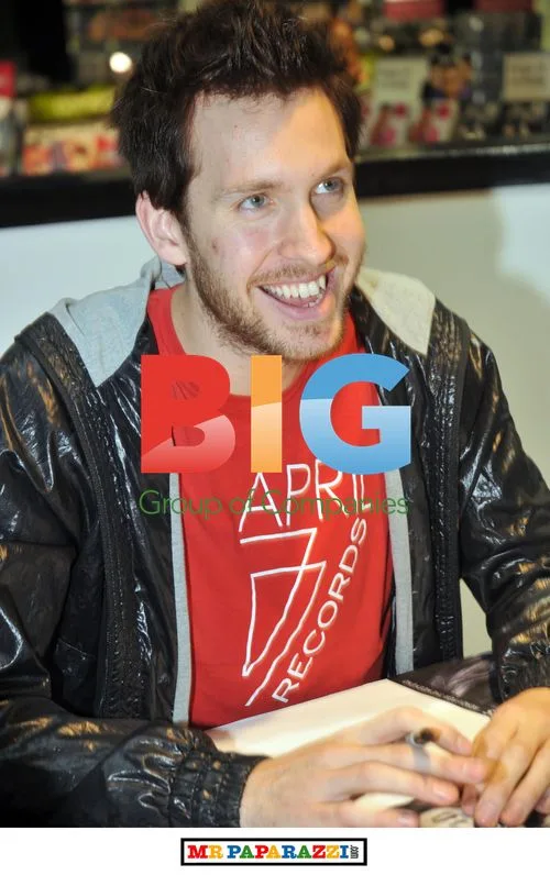 Calvin Harris Signing Copies of Album in Glasgow