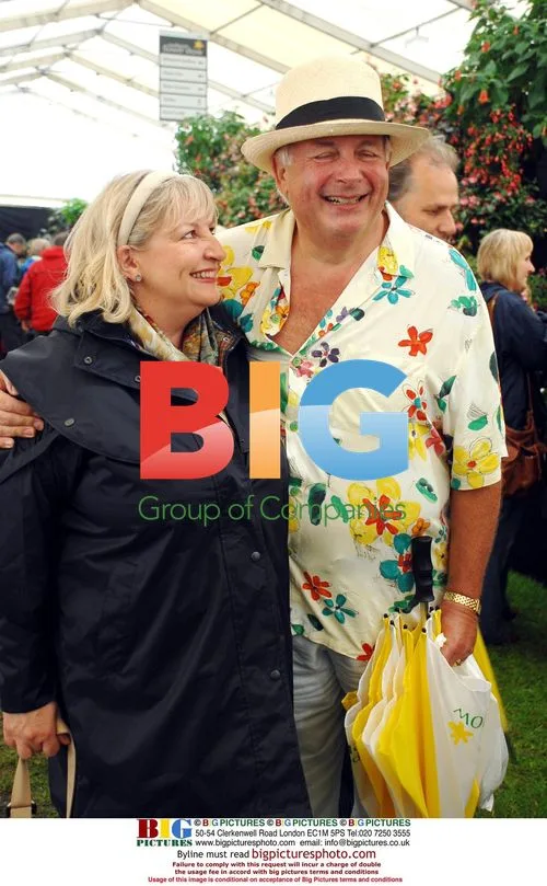 Christopher Biggins opens Southport Flower Show 2009