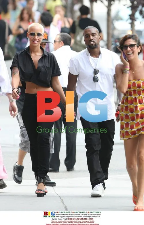 Kanye West and Amber Rose Strolling in NYC
