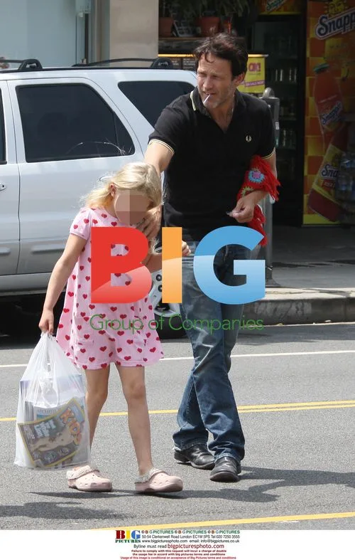 Stephen Moyer and ex with daughter