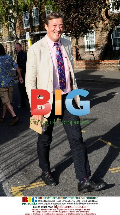 Celebrities leaving the Oval after The Ashes