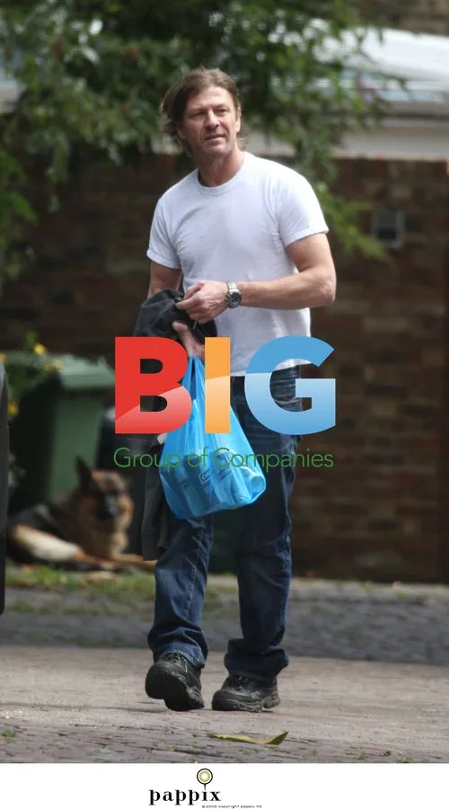 Sean Bean Gets Carling Beers