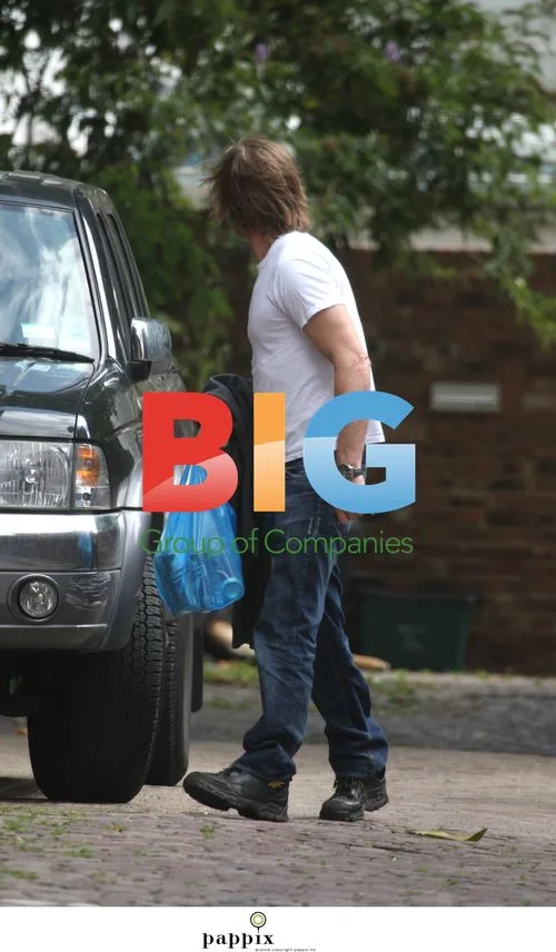 Sean Bean with Carling beer in London