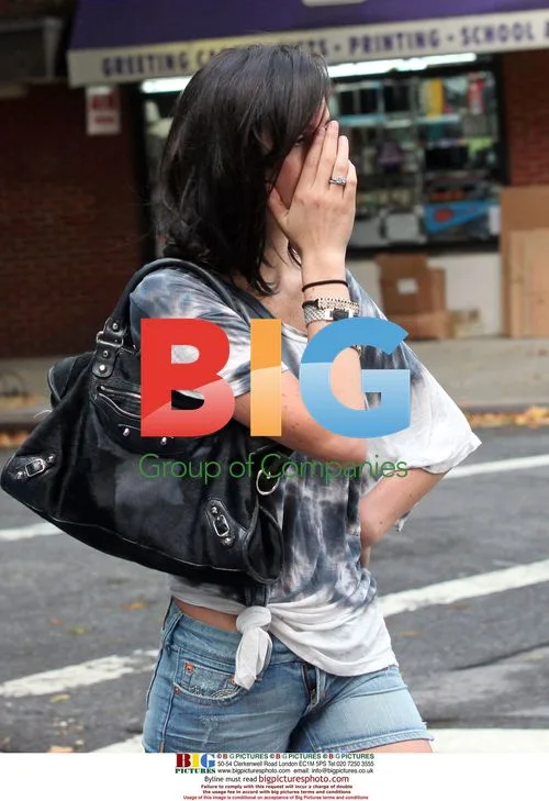 Ali Lohan walks with friend in NY