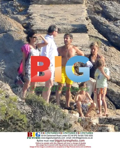 Sarkozy and Family Enjoy Beach Vacation in France