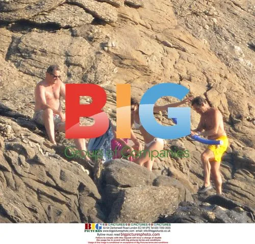 Sarkozy Family Vacation Dip