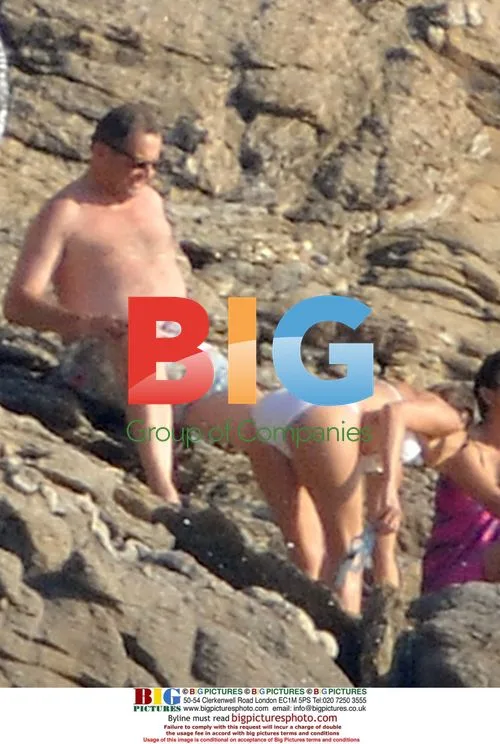 Sarkozy takes vacation dip in France