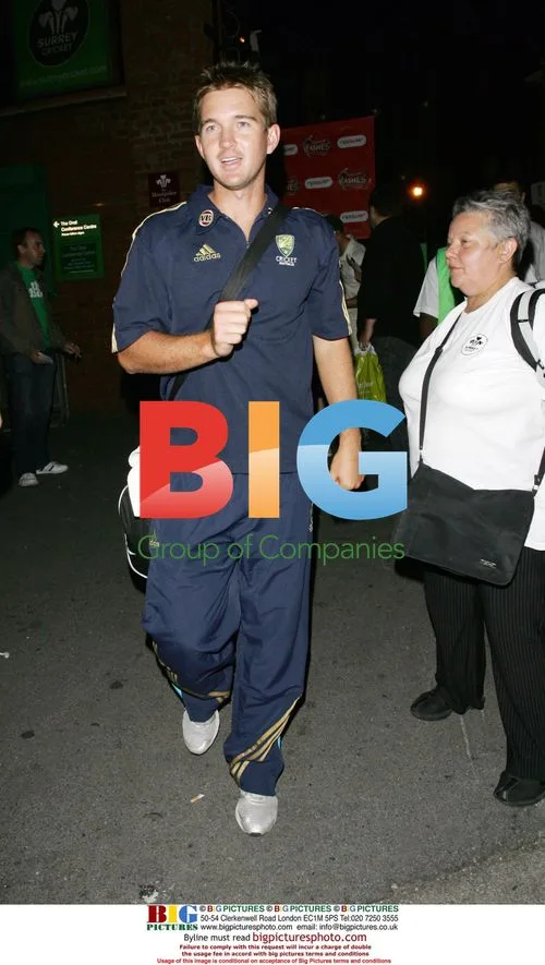 Australian cricketers return to hotel after Ashes