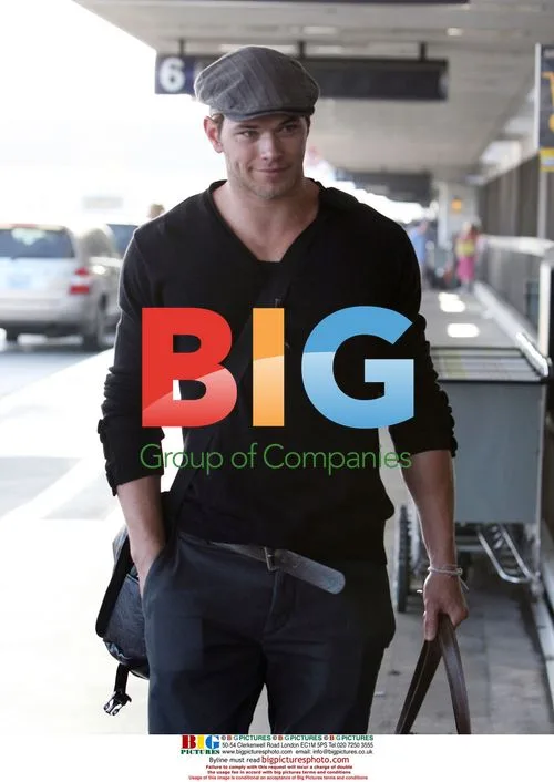 Kellan Lutz Departs LAX for 'Eclipse' Filming